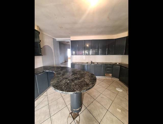 3 BEDROOM PROPERTY TO RENT IN GOODWOOD CENTRAL